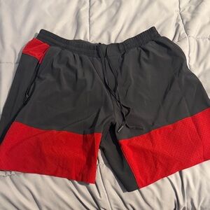 Lululemon shorts sz L